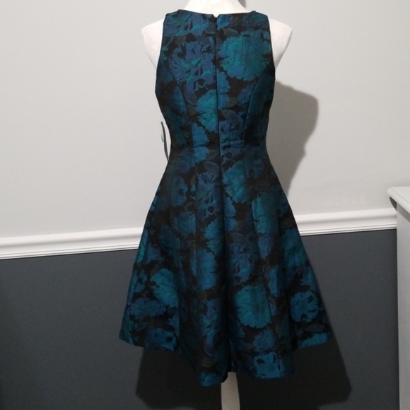 Beautiful Maggy London Dress - Picture 5 of 8